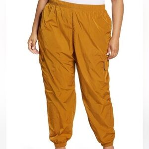 NWT Good American Essential Cargo Bronze Brown001